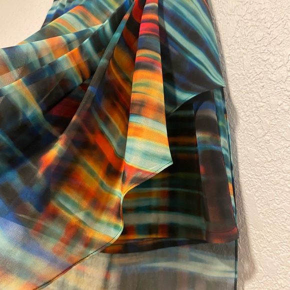 Bebe Chiffon asymmetrical skirt size 4 - Picture 5 of 8